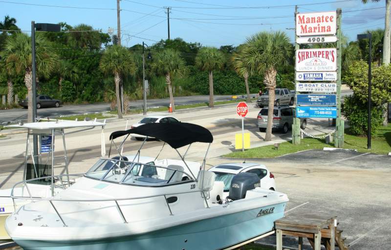 Manatee Marina from the street IMG_0808